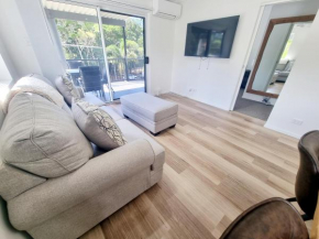 Stunning 2 BR, 2 Bathroom Beachfront Apartment Close To Everything!, Hervey Bay